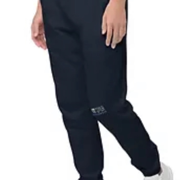 Check out https://www.fitopiaactivewear.com - Picture 6 of 11